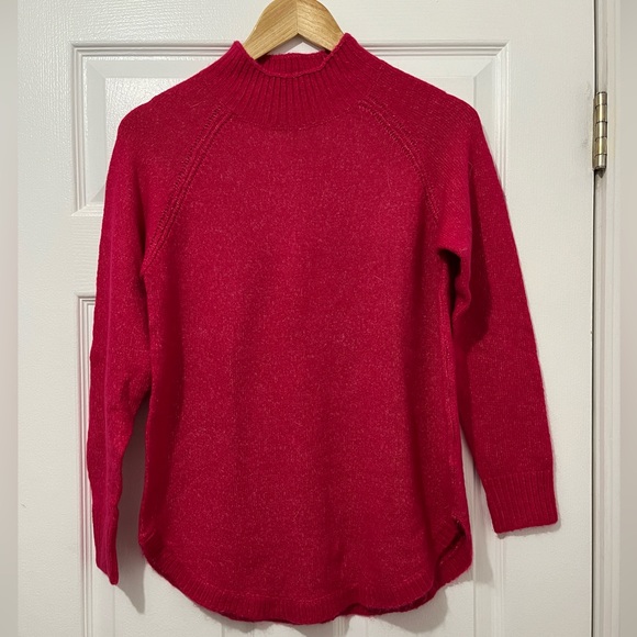 Reitman’s Women’s Sweater - Picture 4 of 4